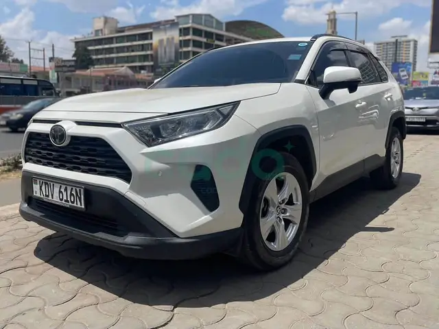 2019 Toyota RAV4 Fifth Generation — photo 1 of 7