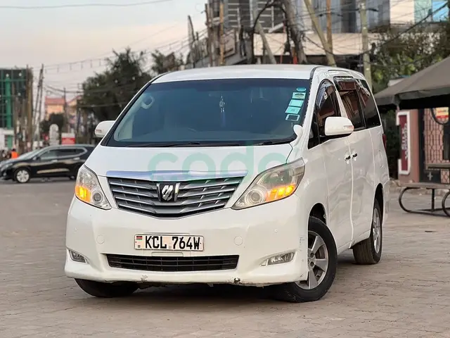 2010 Toyota Alphard 8-Seater — photo 1 of 12