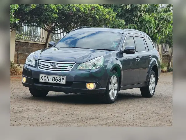 2010 Subaru Outback 2.5i Symmetrical AWD — photo 1 of 14